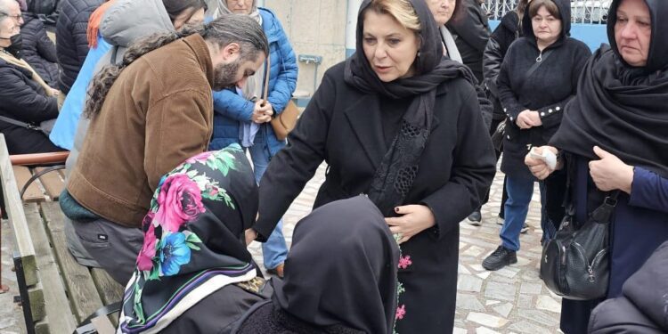 Genç Bankacı Anne Olmaya Hazırlanırken Hayatını Kaybetti
