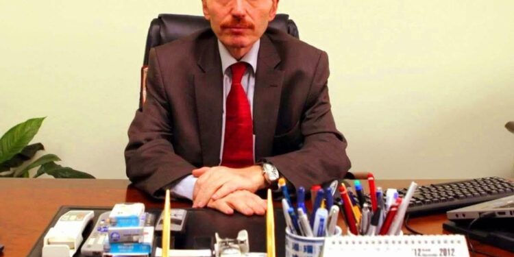 Adnan KAHVECİ’NİN KUZENİ PROF. DR. NİYAZİ KAHVECİ ; ARTIK KURANI BİLE DİNLEMİYORLAR, SADECE KİM GÜZEL OKUDU DİYE ONU KONUŞUYORLAR…