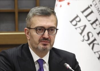 İletişim Başkanı Duran’dan Komisyon raporuna ilişkin paylaşım