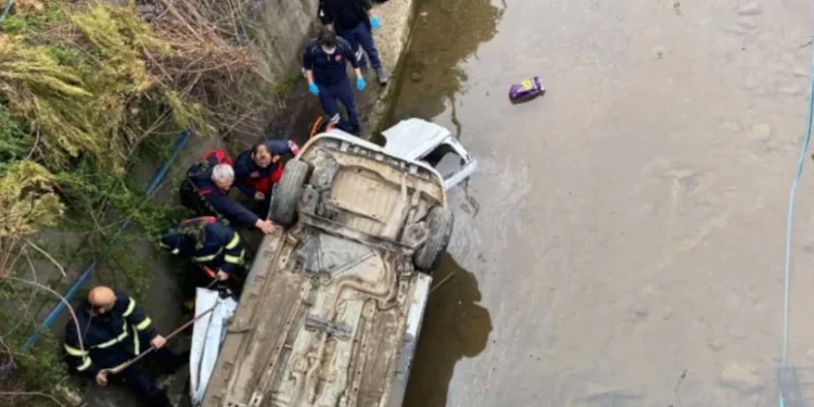 Tirebolu’da Feci Kaza: Araç Dereye Uçtu, 3 Kişi Hayatını Kaybetti