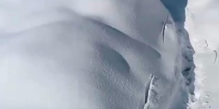 DOĞANKENT’İN YÜKSEK KESİMLERİNDE ULAŞIM PROBLEMİ DEVAM EDİYOR