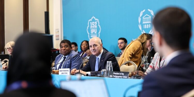 TBMM Başkanı: Dünyada kurum ve kuralların işlevsizleşmesini izliyoruz